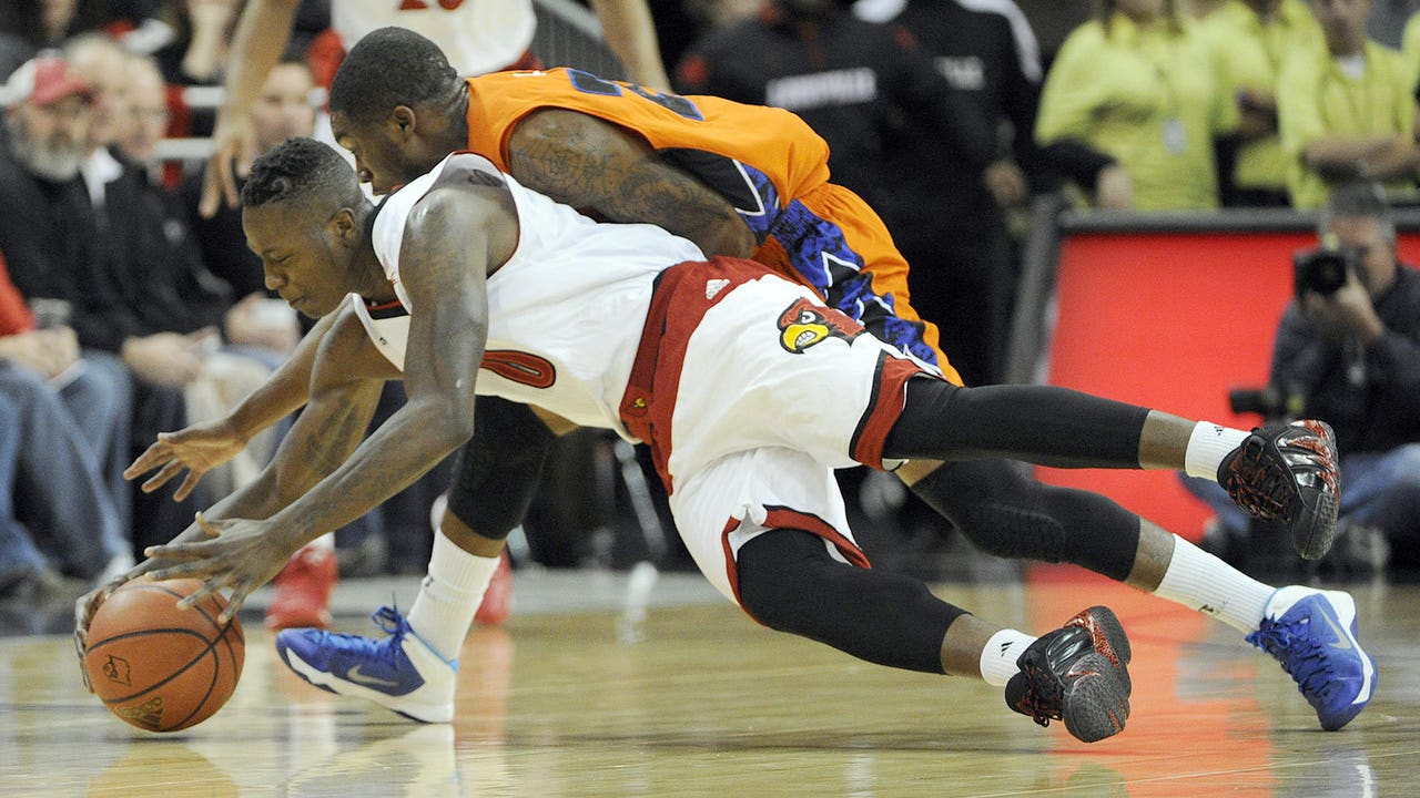No. 6 Louisville blows out Savannah State by 61 points